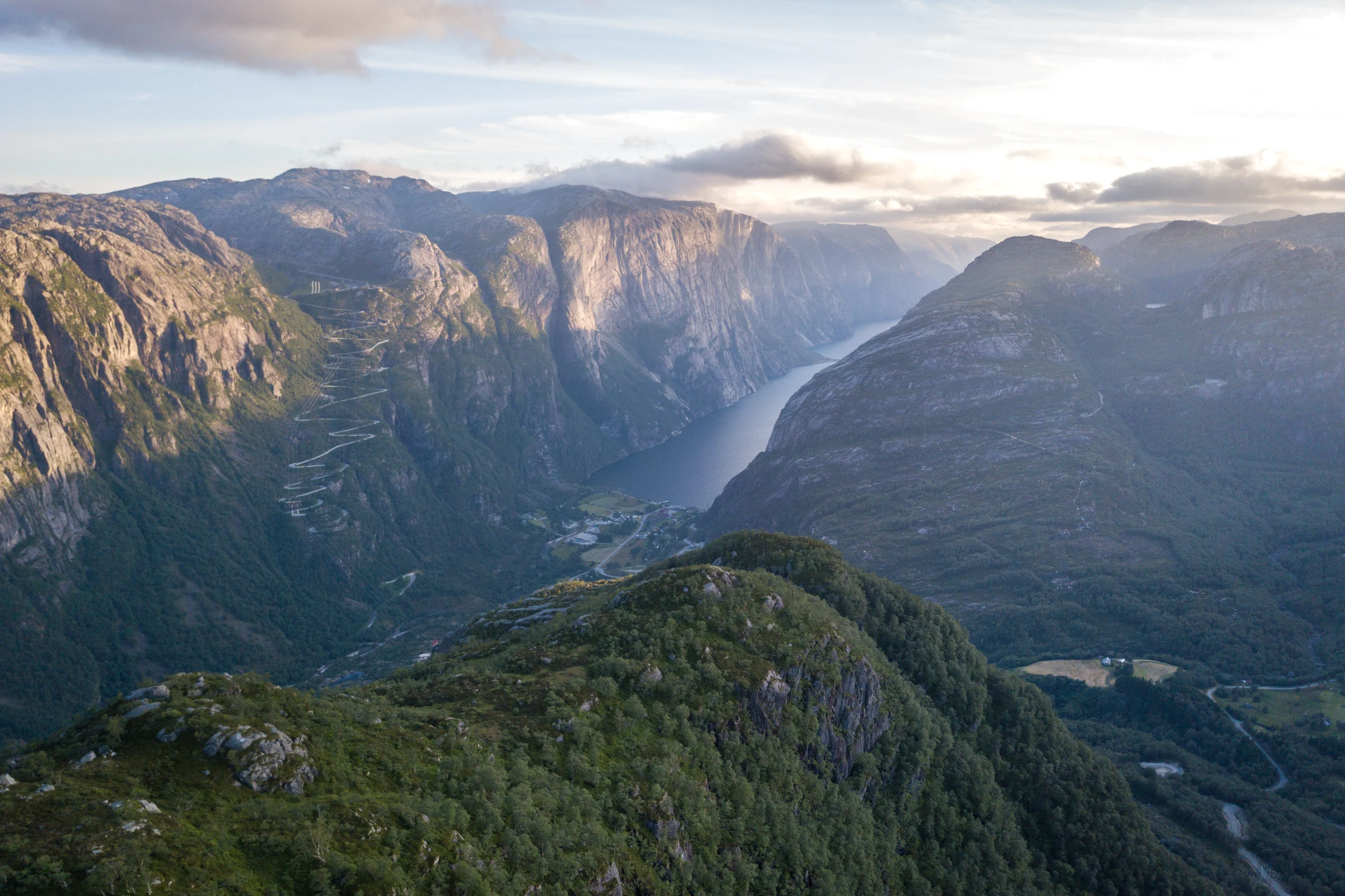 The last sun of the day over Lysefjorden.
